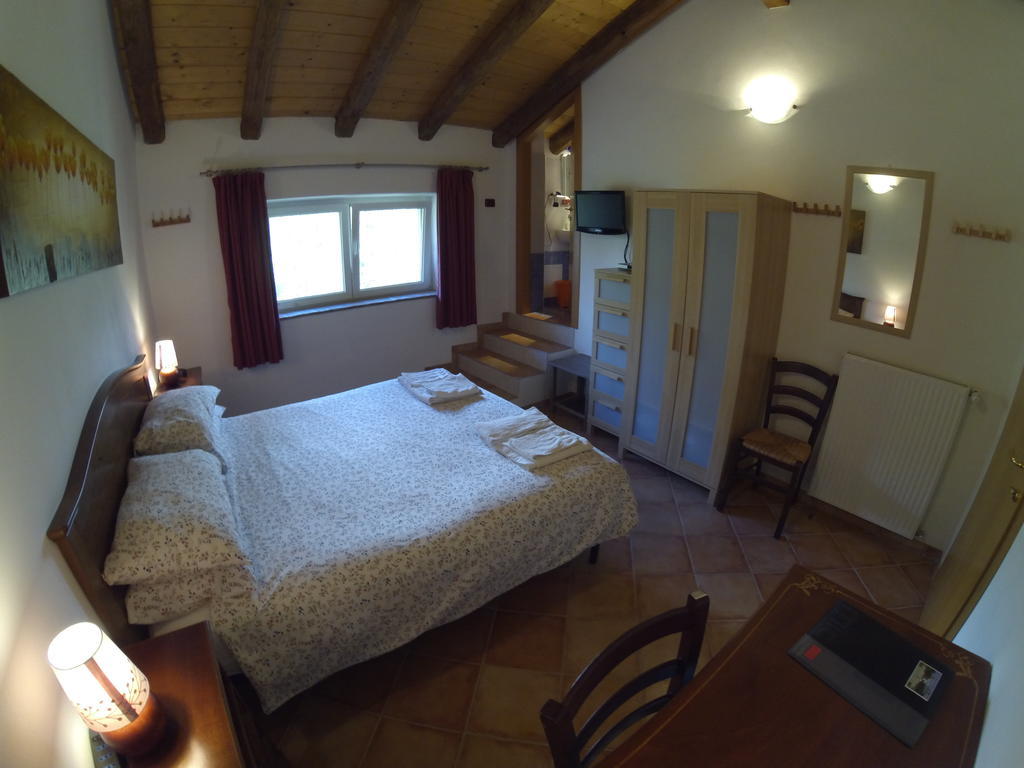 Al Campo Di Sotto Bed & Breakfast Buia ห้อง รูปภาพ
