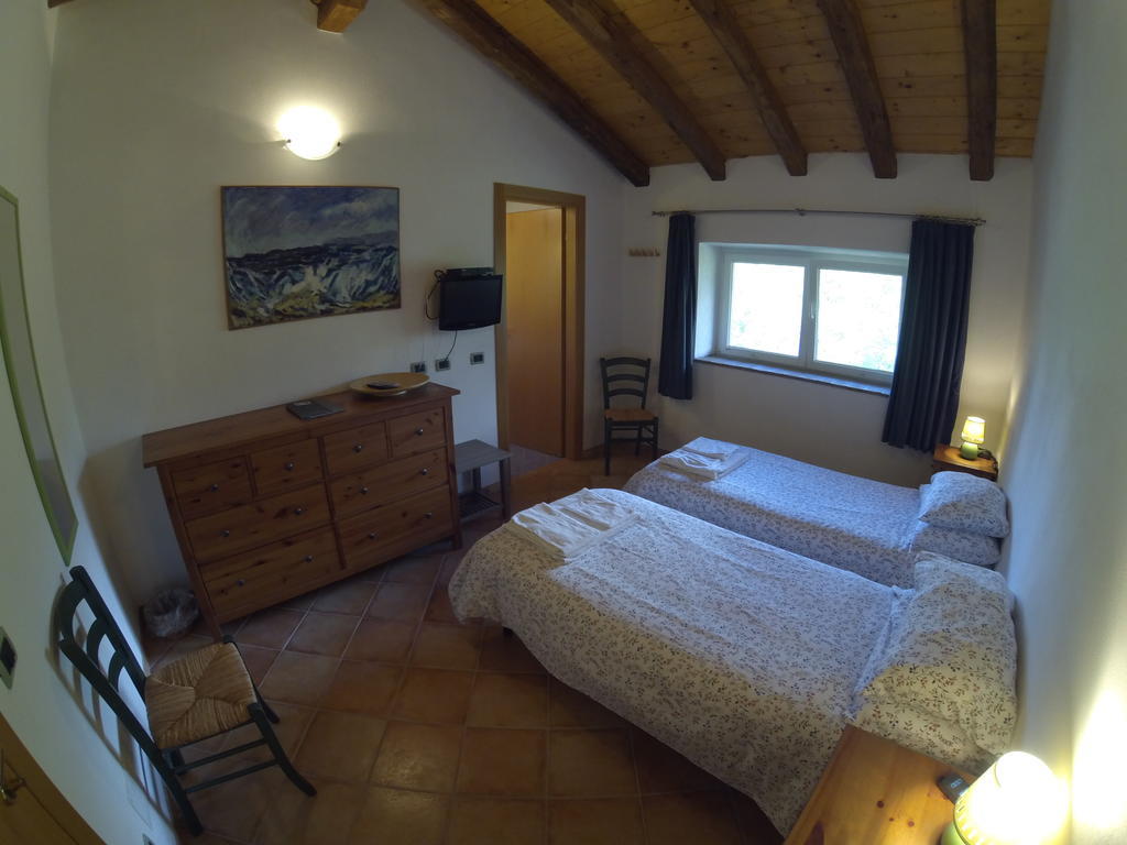 Al Campo Di Sotto Bed & Breakfast Buia ห้อง รูปภาพ