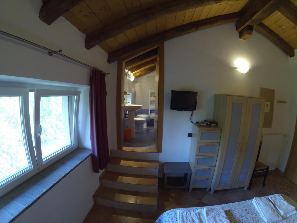 Al Campo Di Sotto Bed & Breakfast Buia ห้อง รูปภาพ